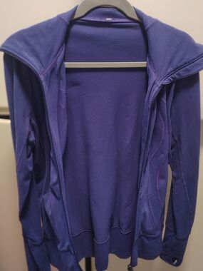 Lululemon Purple Athletica Women's Zip-Front Hoodie Jacket W/Thumbholes M